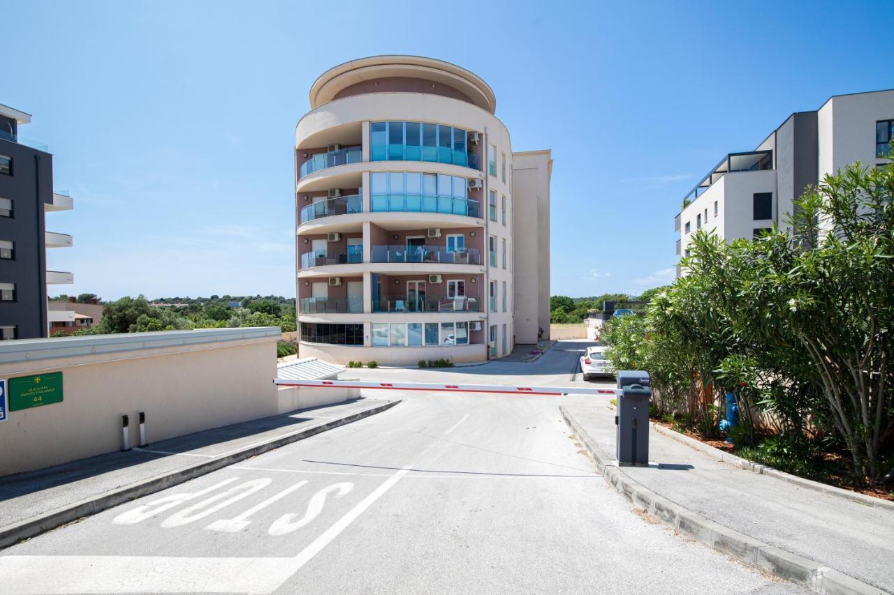 Monte Paradiso Sun Apartment Pola Esterno foto