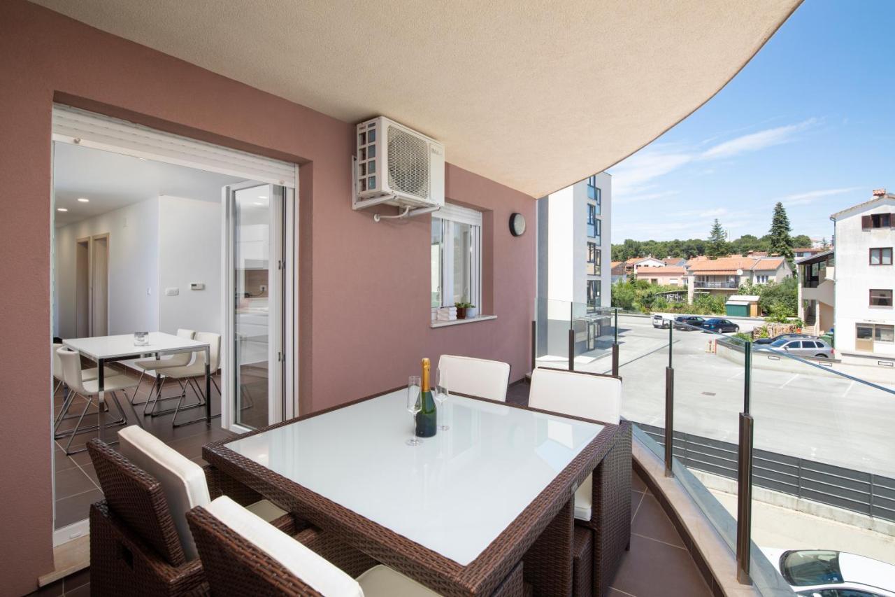 Monte Paradiso Sun Apartment Pola Esterno foto